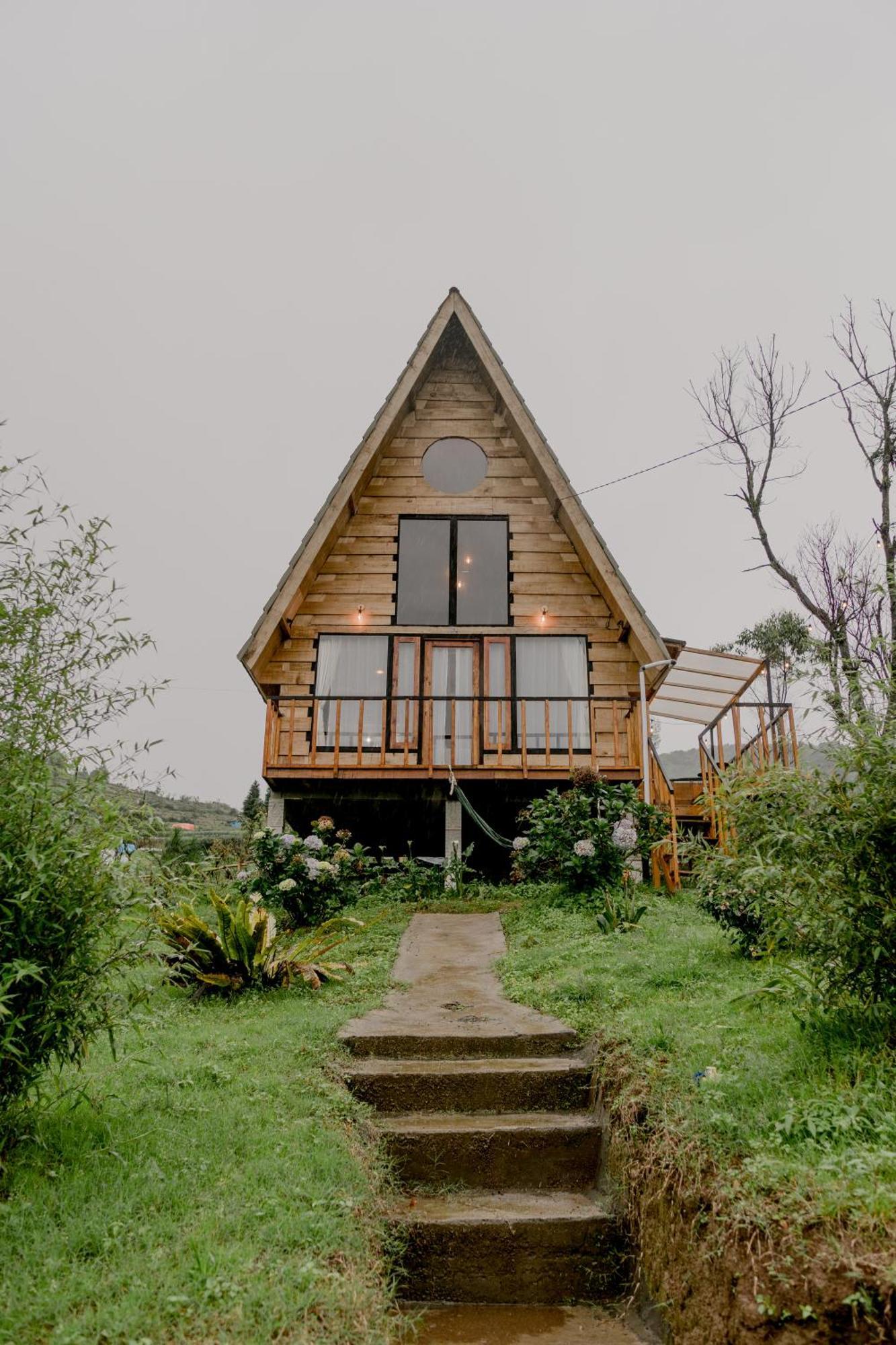 Satha Private Villa Dieng Banjarnegara Bagian luar foto